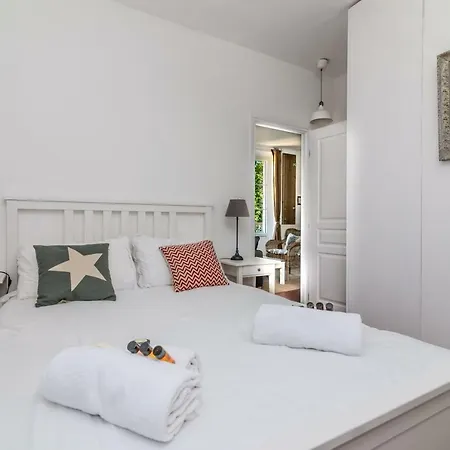 Apartment Beau 2 Pieces Dans Le Vieil